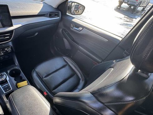 Used 2024 Ford Escape Platinum image 17