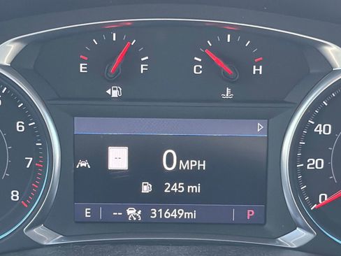 Used 2022 Chevrolet Traverse LT w/ LT Premium Package image 22