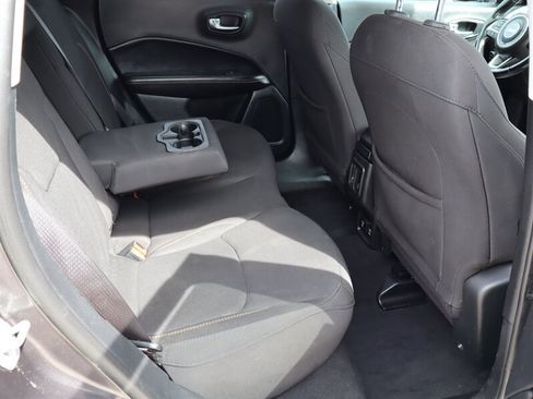 Used 2020 Jeep Compass Sport AWD/4WD image 10