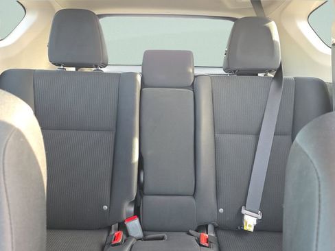 Used 2015 Toyota RAV4 LE FWD image 10