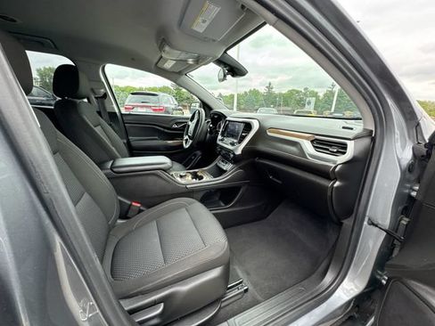 Used 2022 GMC Acadia SLE w/ Driver Convenience Package FWD image 29