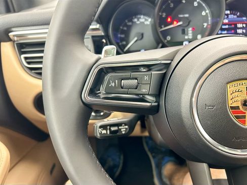Certified 2026 Porsche Macan AWD/4WD image 14