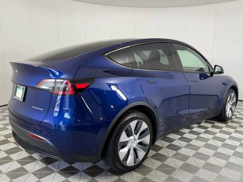 Used 2024 Tesla Model Y Long Range image 6