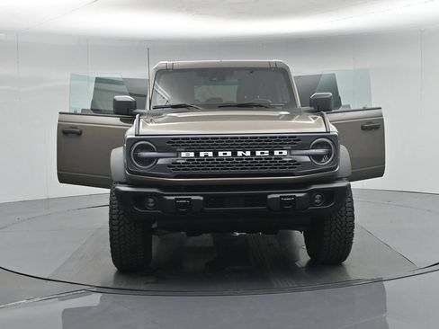 Used 2025 Ford Bronco Badlands w/ Sasquatch Package AWD/4WD image 36