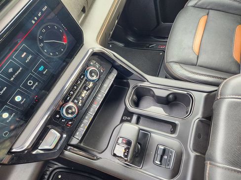 Certified 2023 GMC Sierra 1500 AT4 w/ AT4 Premium Package image 29