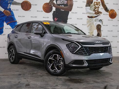 Used 2025 Kia Sportage LX AWD/4WD image 2