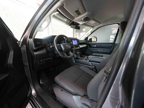 Used 2023 Toyota Tundra SR5 w/ SR5 Convenience Package AWD/4WD image 8