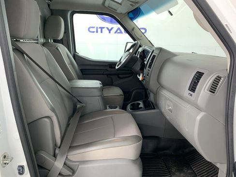 Used 2019 Nissan NV 2500 SV RWD image 32
