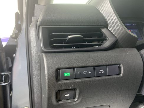Used 2024 Nissan Sentra S FWD image 16