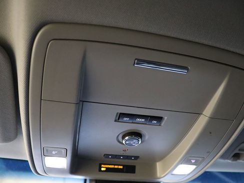 Used 2017 Chevrolet Suburban LT image 42