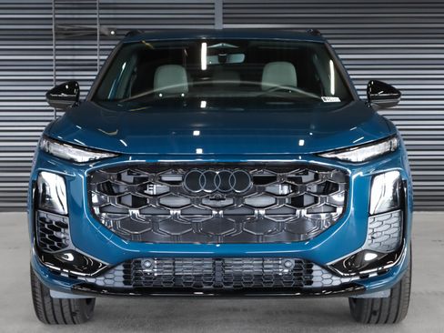 New 2026 Audi Q3 quattro 2.0T AWD/4WD image 13