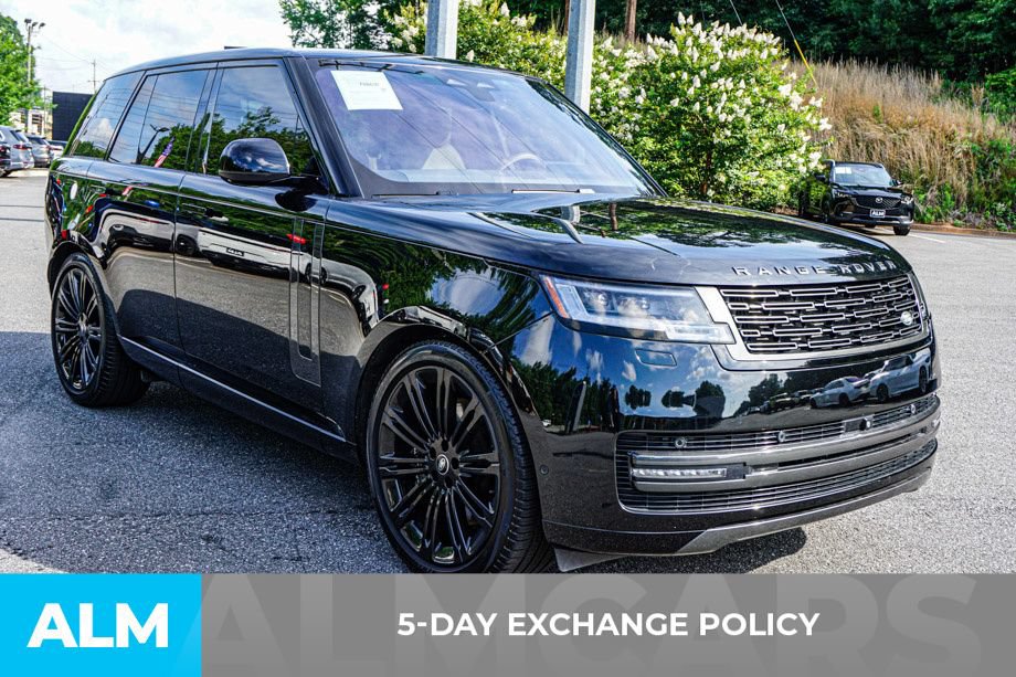 Used 2023 Land Rover Range Rover SE AWD/4WD image 3