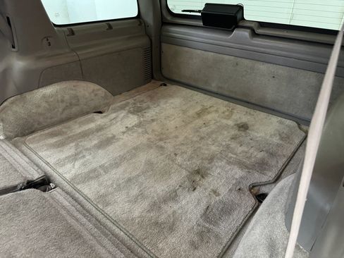 Used 2000 Chevrolet Tahoe Z71 w/ Comfort & Security Pkg image 43