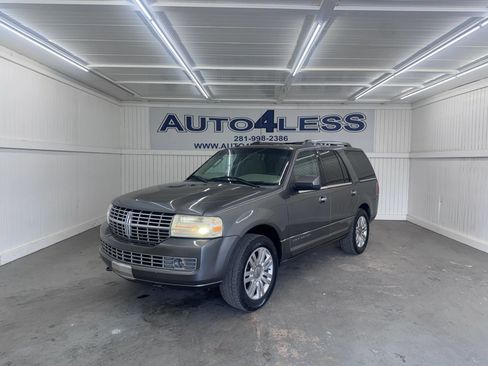Used 2014 Lincoln Navigator 4WD image 1