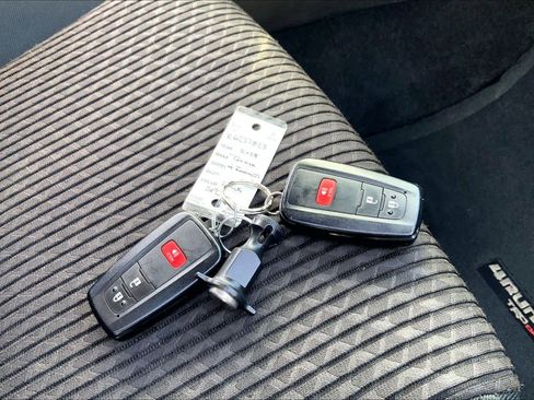 Used 2024 Toyota 4Runner TRD Off-Road image 15