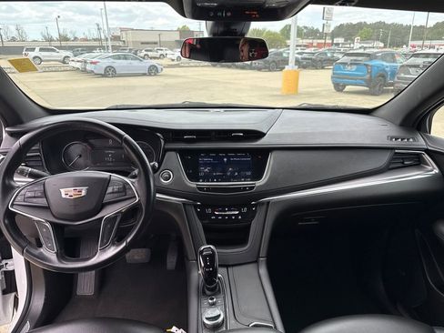 Used 2022 Cadillac XT5 Luxury image 28