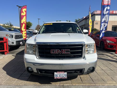 Used 2007 GMC Sierra 1500 SLT w/ Z71 Off-Road Package image 3