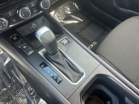 Used 2025 Nissan Kicks S AWD/4WD image 26