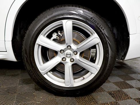 Used 2016 Volvo XC90 T8 Momentum w/ Vision Package image 58