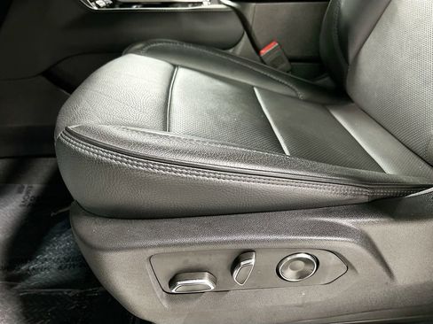 Used 2024 GMC Yukon XL Denali w/ Advanced Technology Package image 20