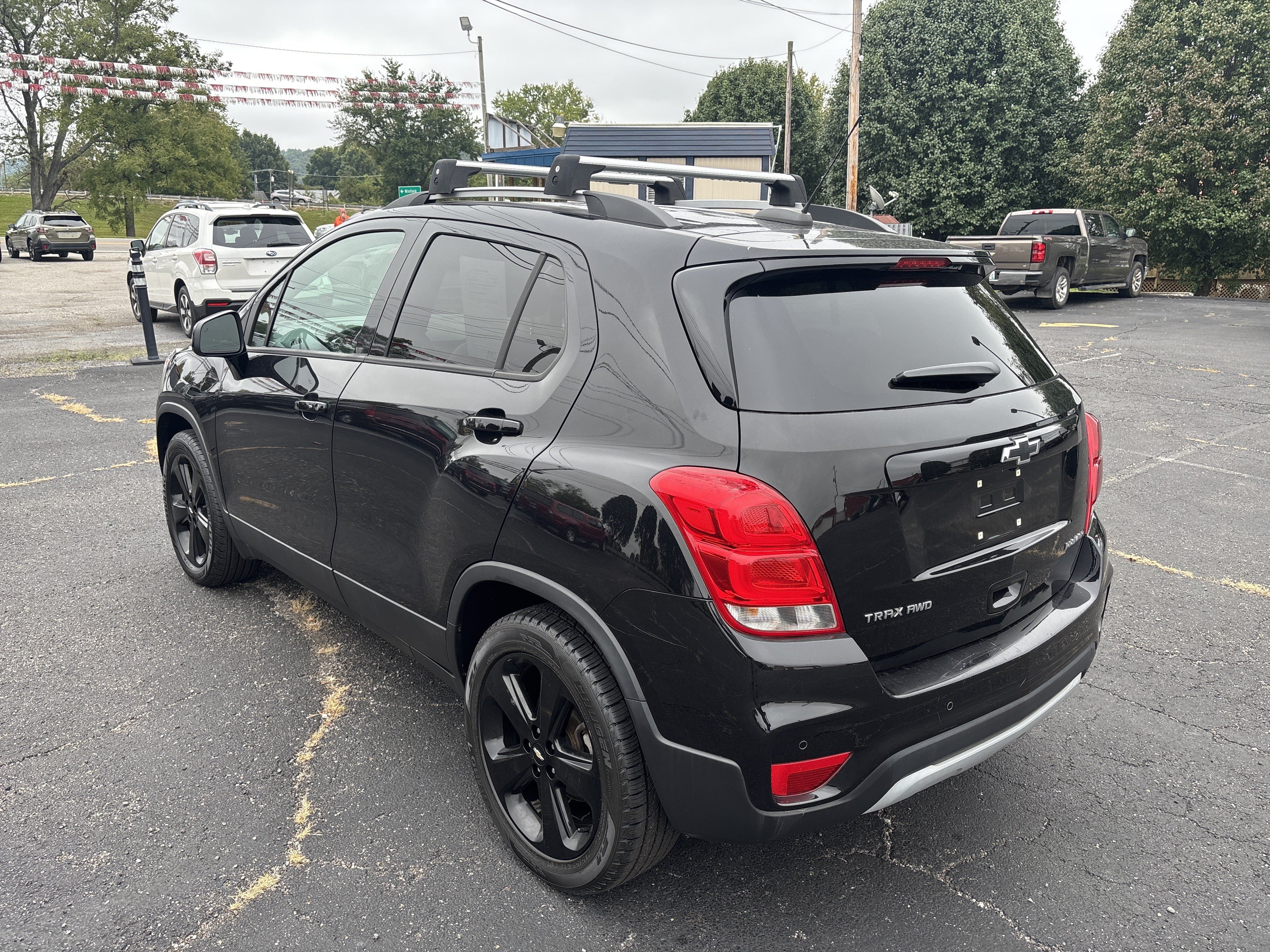 Used 2019 Chevrolet Trax Premier w/ Midnight Edition AWD/4WD image 5