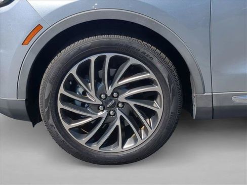 Used 2020 Lincoln Nautilus Reserve FWD image 19