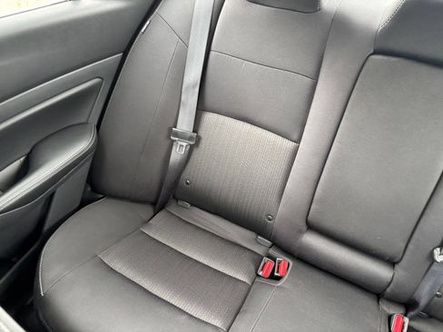Used 2025 Nissan Altima 2.5 SV FWD image 38