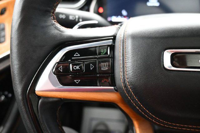 Used 2024 Jeep Grand Cherokee Summit AWD/4WD image 16