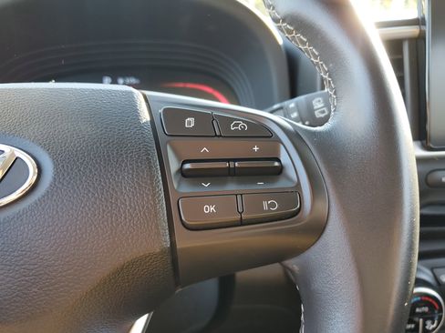 Used 2024 Hyundai Venue SEL image 22