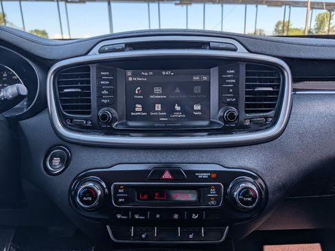 Used 2019 Kia Sorento EX FWD image 28