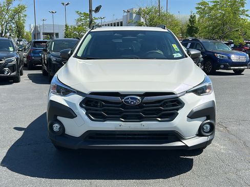 Used 2024 Subaru Crosstrek 2.0i Premium AWD/4WD image 3