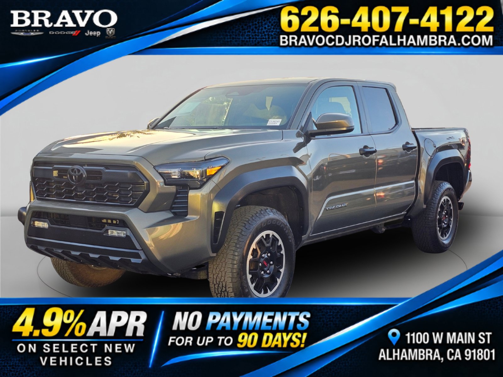 Used 2025 Toyota Tacoma TRD Off-Road AWD/4WD image 1