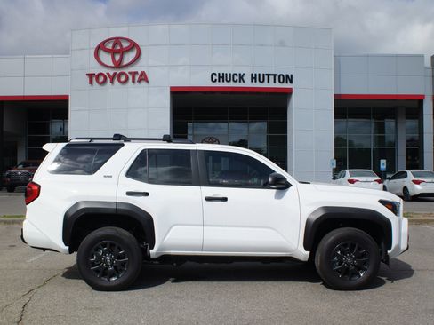 Used 2025 Toyota 4Runner SR5 image 1
