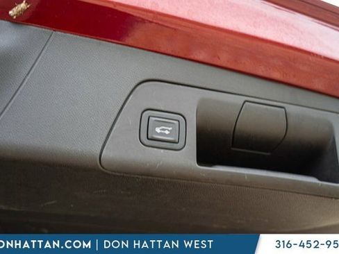 Used 2023 Buick Envision Essence image 34