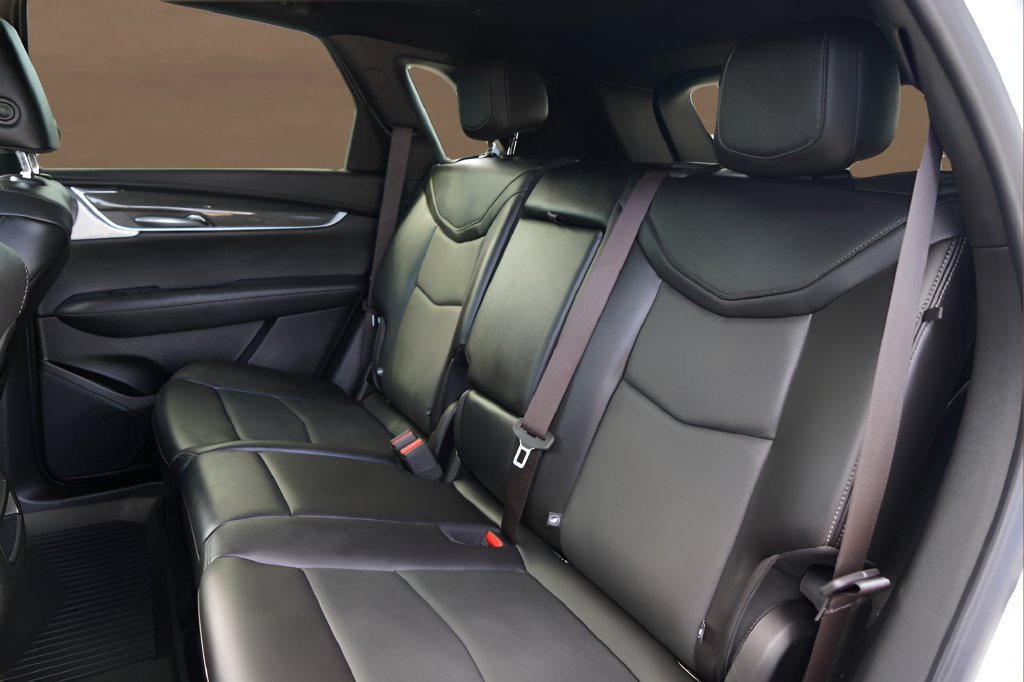 Used 2024 Cadillac XT5 Sportv w/ Technology Package AWD/4WD image 30