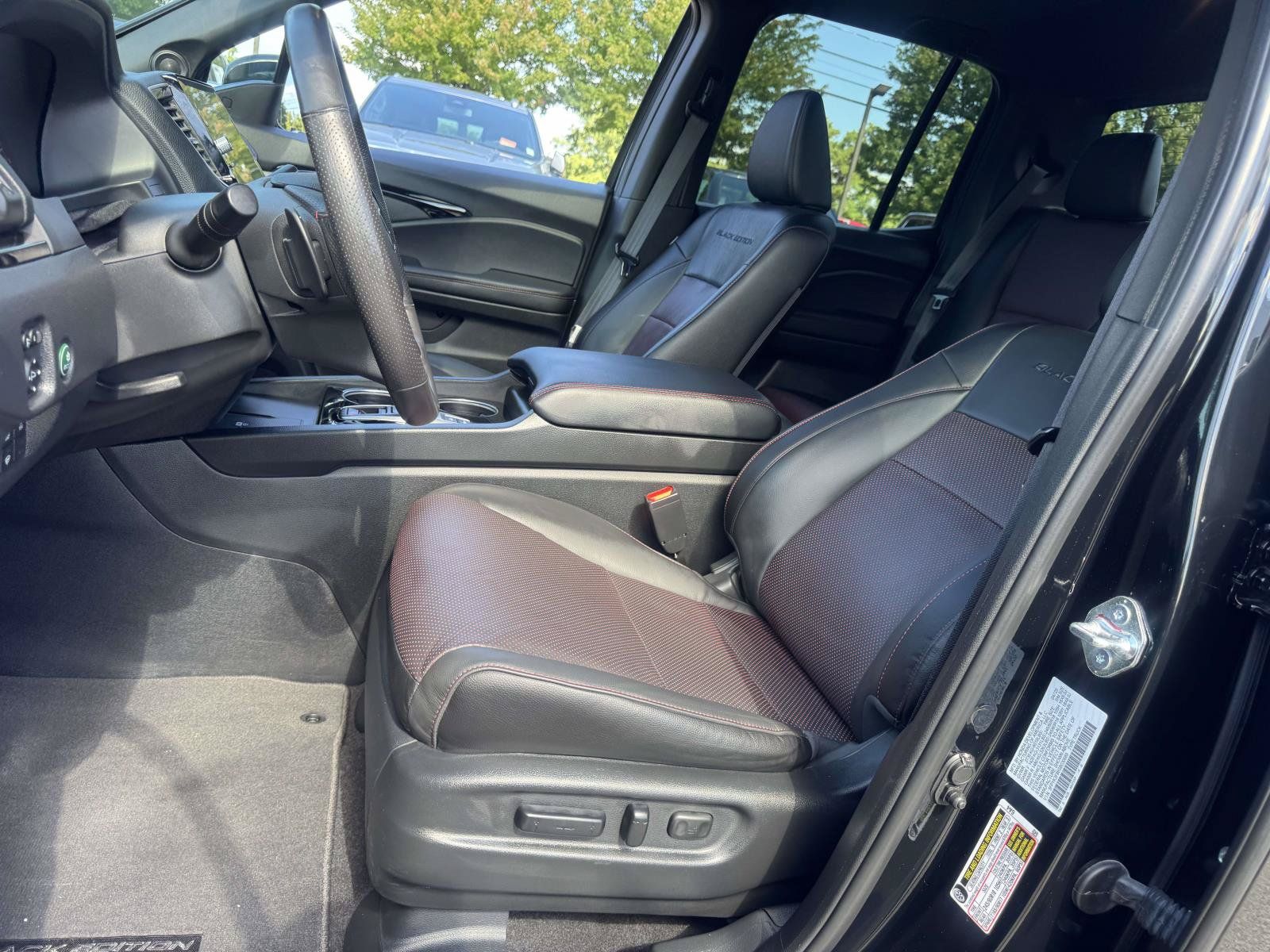 Used 2025 Honda Ridgeline Black Edition image 15
