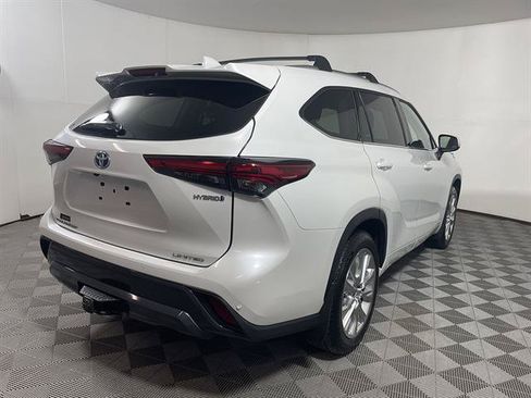 Used 2023 Toyota Highlander Limited AWD/4WD image 7