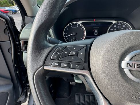 Used 2023 Nissan Sentra SV image 21