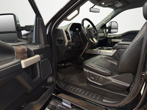 Used 2018 Ford F350 Lariat w/ Chrome Package AWD/4WD image 12