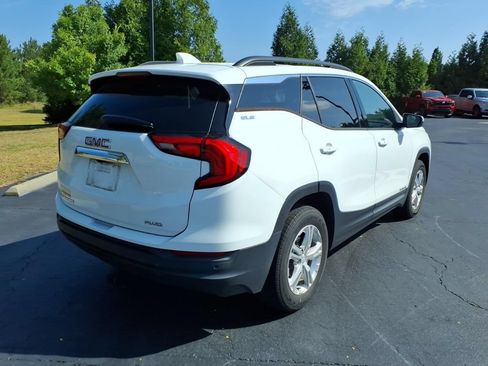 Used 2020 GMC Terrain SLE w/ Driver Convenience Package AWD/4WD image 3