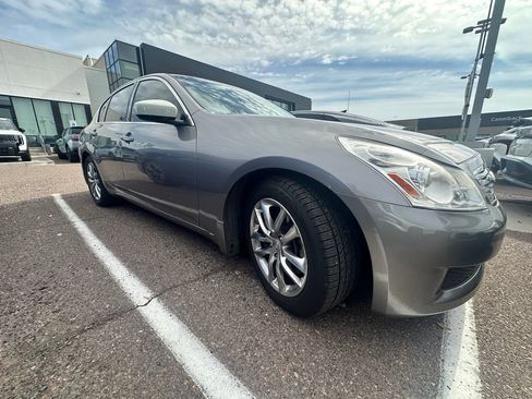 Used 2009 INFINITI G37 Journey RWD image 7