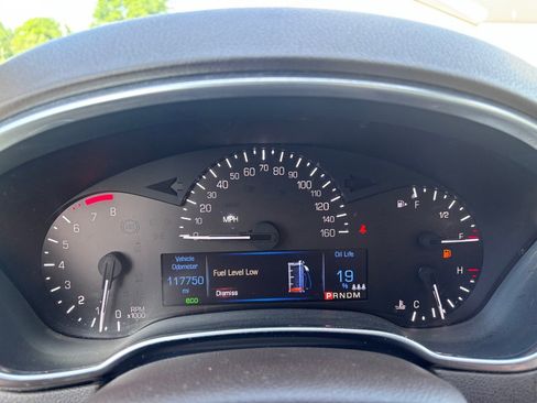 Used 2014 Cadillac SRX Luxury FWD image 16
