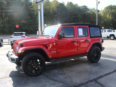 Used 2020 Jeep Wrangler Unlimited Sahara image 7