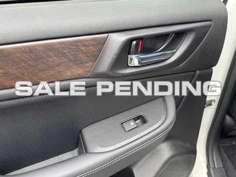 Used 2017 Subaru Outback 2.5i Limited image 14