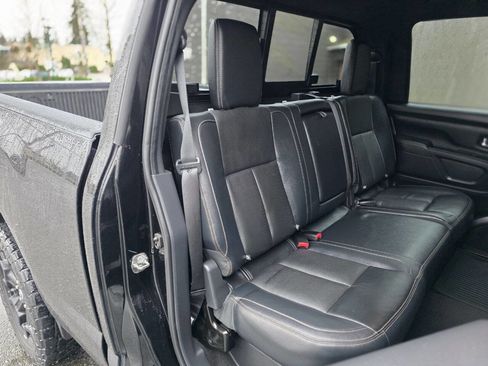 Used 2018 Nissan Titan SL w/ Midnight Edition image 85