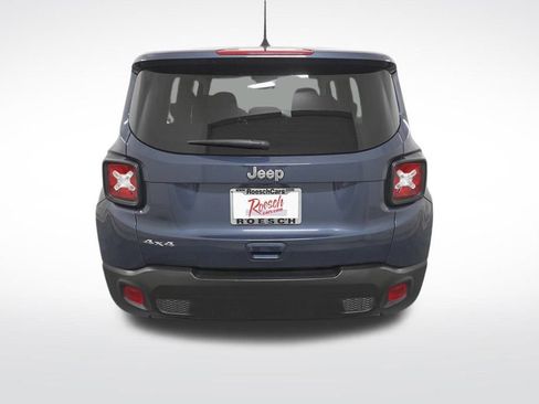 Used 2023 Jeep Renegade Latitude image 4