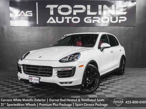 Used 2015 Porsche Cayenne Turbo image 1