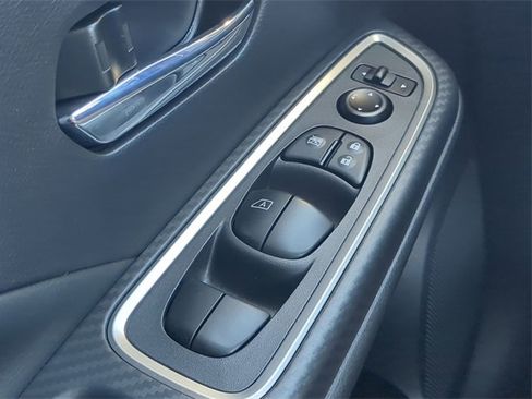 New 2025 Nissan Versa SR w/ Trunk Package image 21