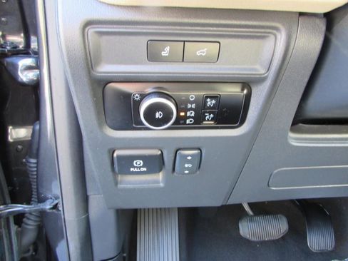 Used 2024 Ford Expedition Max Limited image 10