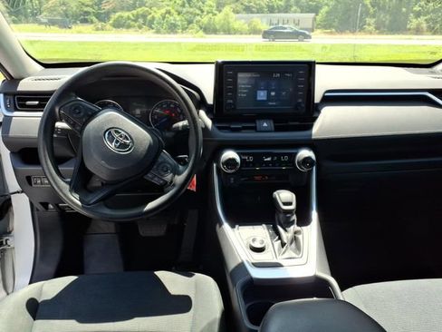 Used 2019 Toyota RAV4 LE w/ Carpet Mat Package AWD/4WD image 10